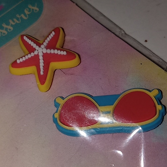 4 PC- CROC Charms (Summer Vibes) - Picture 3 of 4